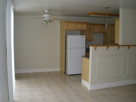 5th image of 2850 Reynard Way APT 28