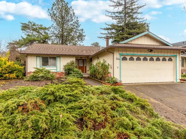 3298 NE Hidden Valley Drive, Santa Rosa, CA 95404