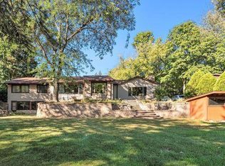 1102 E Main St, Flushing, MI 48433