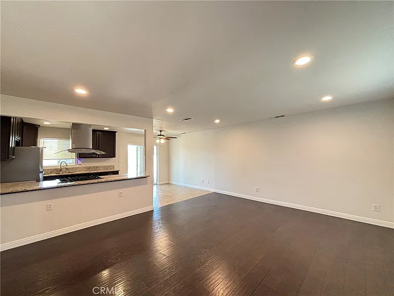 27531 Temple St — Photo 5