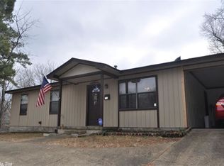 719 E North St, Benton, AR 72015