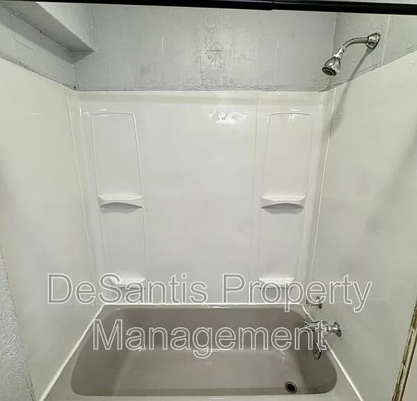 1810 Brownsville Rd #2 — Photo 12