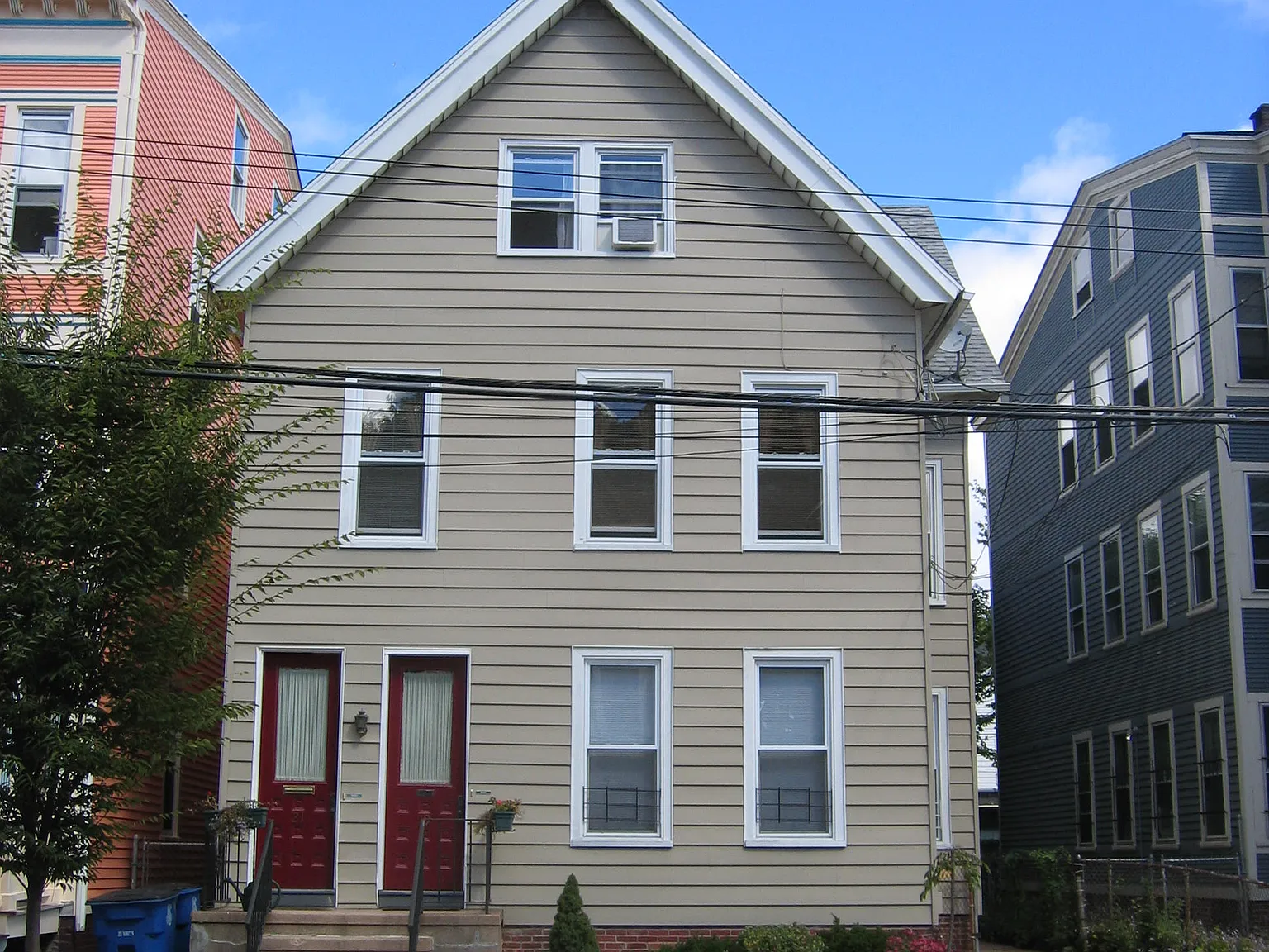 2 bed, 950 sqft, $2,400 — Photo 2