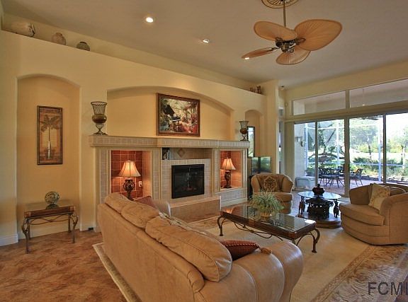 3rd image of 15 Grandview Dr
