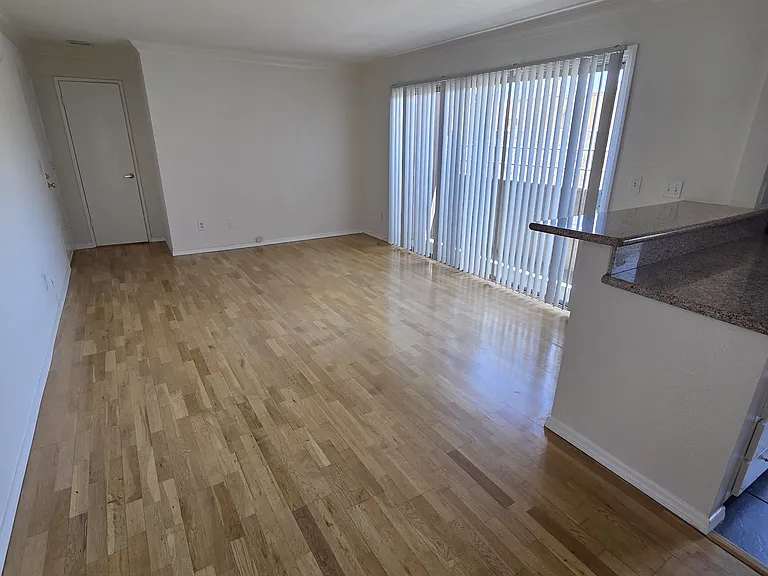 423 S Holt Ave #203 — Photo 12