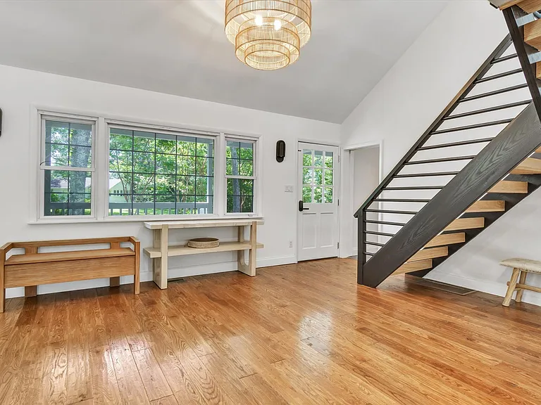 18 Bay View Rd — Photo 21