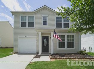 907 Swearngan Ridge Ct, Charlotte, NC 28216