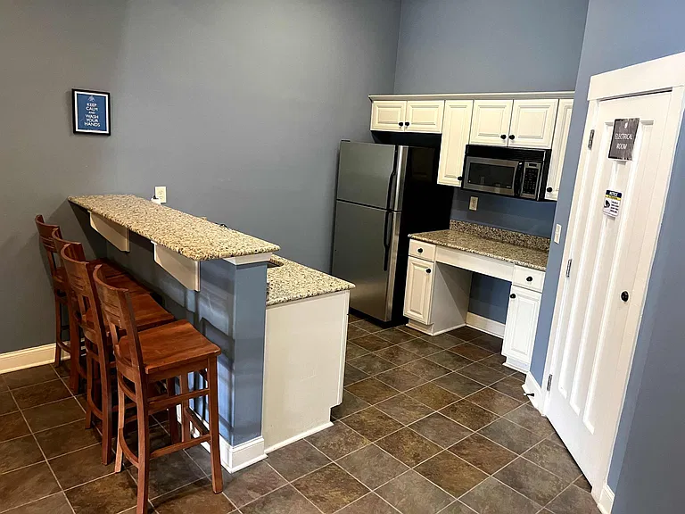 1625 Elmwood Ct — Photo 28