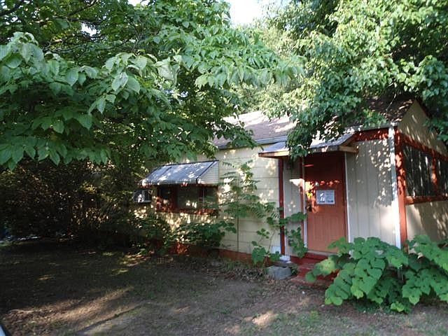 1st image of 1606 Sams St SE
