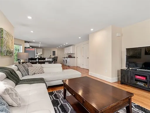15 Nonantum St #2 — Photo 8