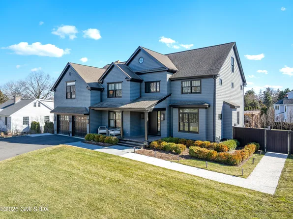 9 Davenport Dr, Stamford, CT 06902