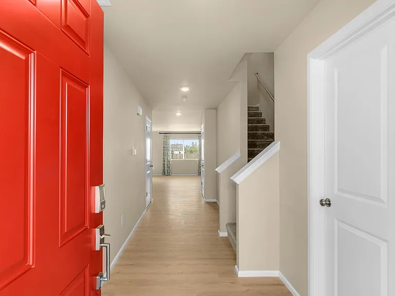 8324 39th St NE — Photo 3