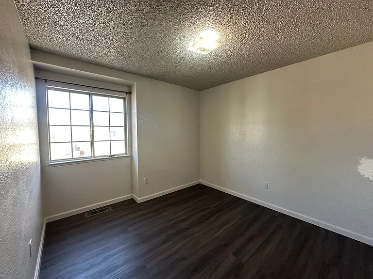 4541 Creekside Cir — Photo 13