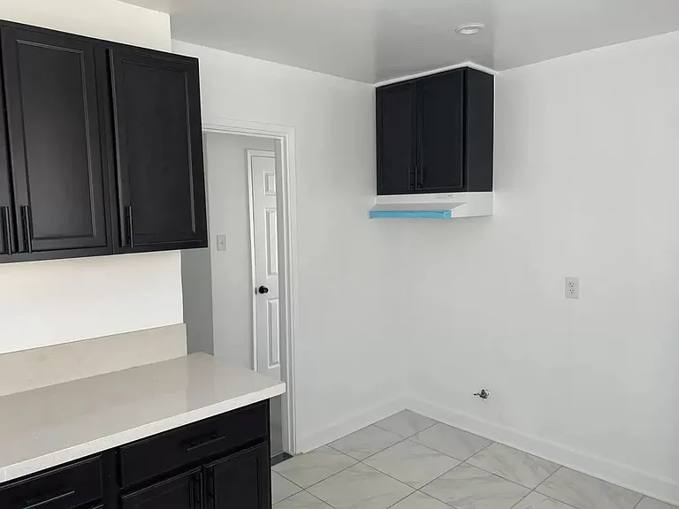 4421 Westdale Ave #3 — Photo 9