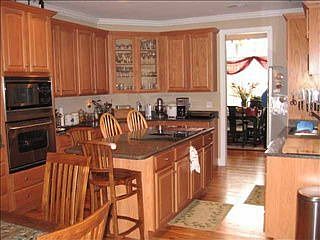 4th image of 410 Mayburgh Ct