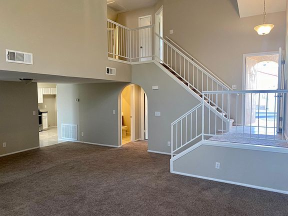 Vaulted great room