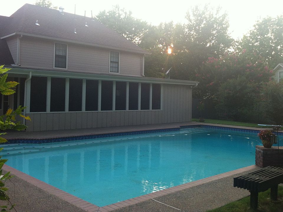 2nd image of 610 Silverman Dr