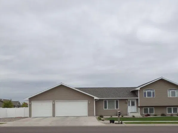 3304 2nd St NE, Great Falls, MT 59404