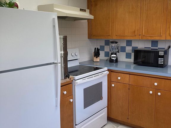5th image of 1509 Williamsburg Dr