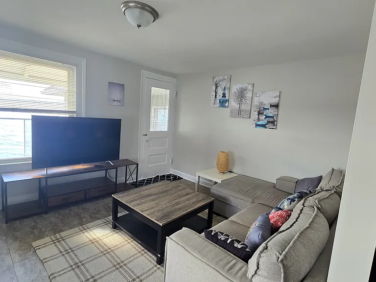 92 Townsend Ave #2 — Photo 17