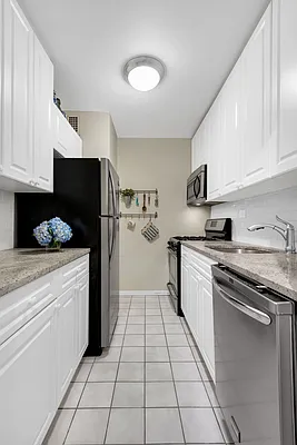 Sold by Compass | media 20