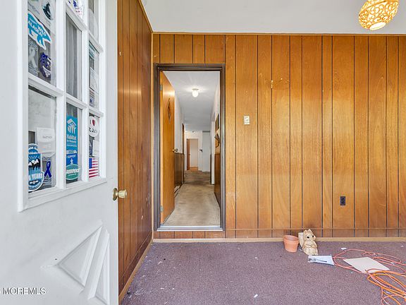 2nd image of 153b Rosewood Drive