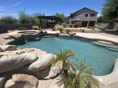 2nd image of 3107 N Sawyer Cir