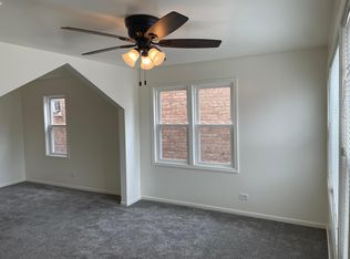 7439 W 64th St APT 1, Summit Argo, IL 60501