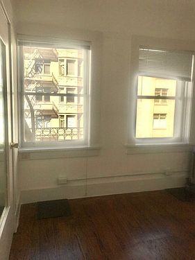 5th image of 825 Bush St APT 401