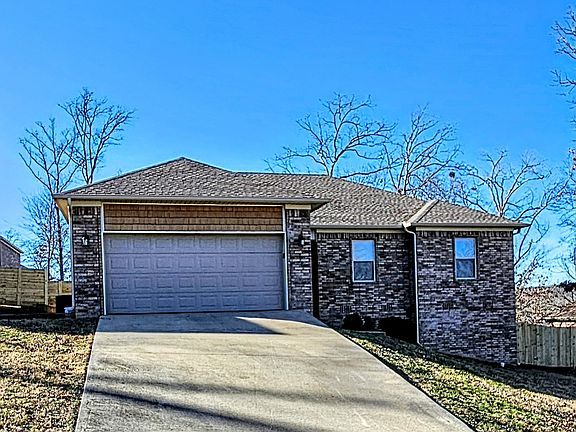 3rd image of 24 Pecan Ln