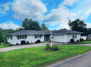 180 S 13th St, Hamilton, IL 62341