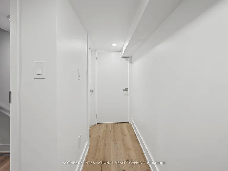 28 Strathgowan Ave #BSMNT — Photo 11