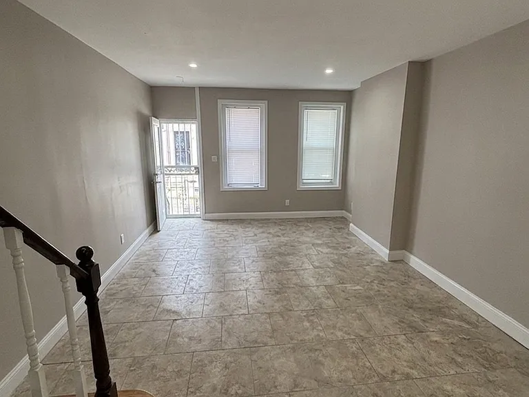 2628 N Orianna St — Photo 2