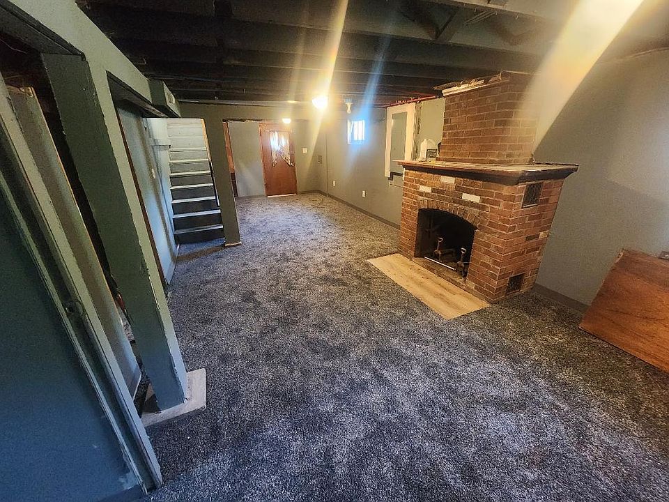 finished basement new carpet fp etc