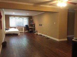 3150 140th St, Flushing, NY 11354