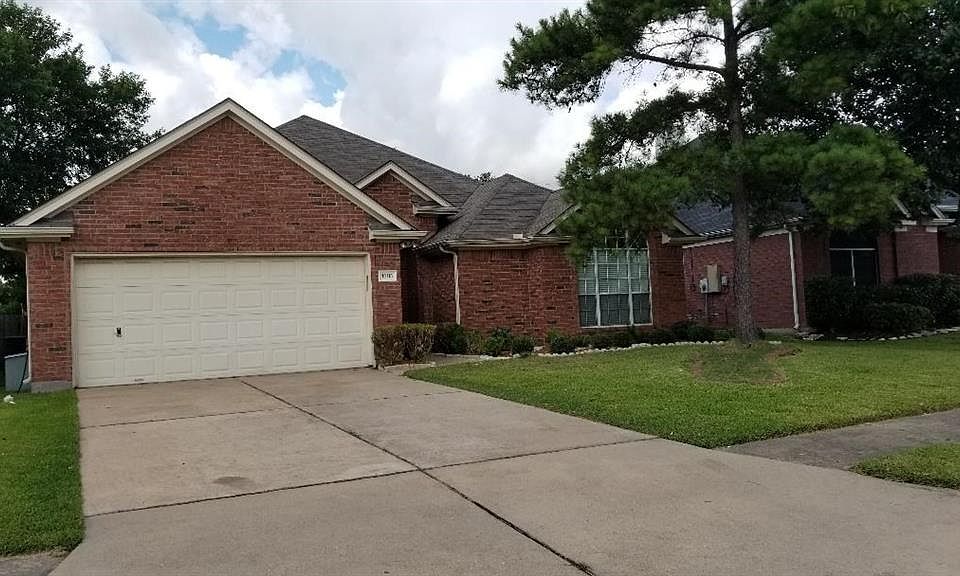 1st image of 10115 Willow Crossing Dr