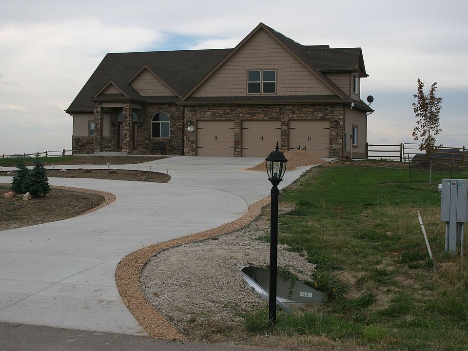 West drive entry