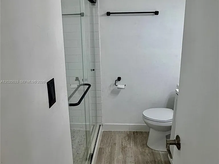 1705 W 57th St #506 — Photo 36