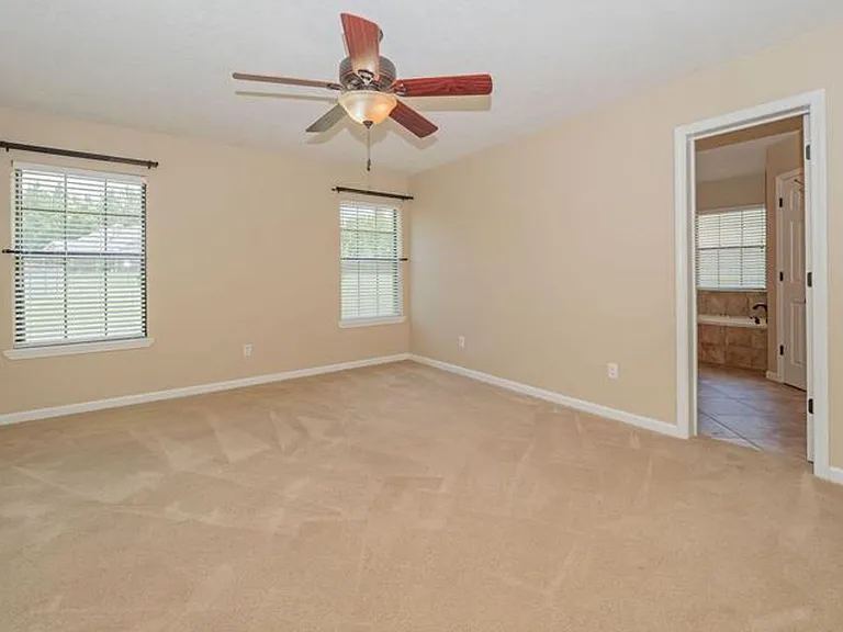 200 Sugar Ln — Photo 11