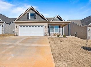 1607 Brookcroft Dr, Boiling Springs, SC 29316