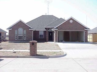 426 W West Pnes, Mustang, OK 73064