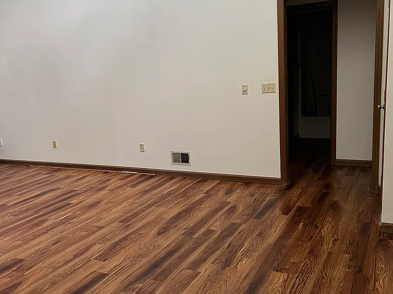 2135-2137 Versailles Village Pl — Photo 20