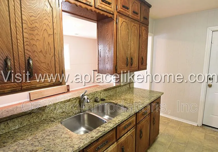 8918 E 74th St — Photo 7