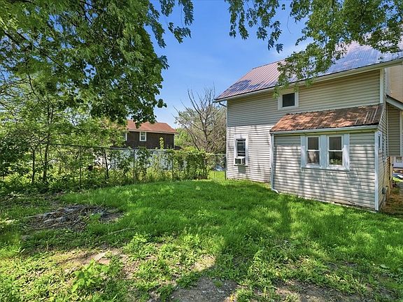 4th image of 31 Burnese Ave