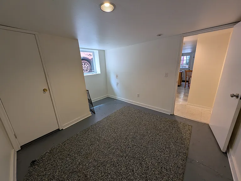 551 SE 15th Ave #BASEMENT — Photo 8