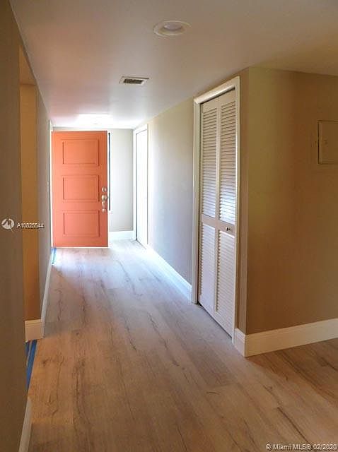 1st image of 231 Lakeview Dr APT 106
