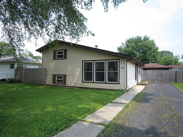 1st image of 16907 Willow Lane Dr