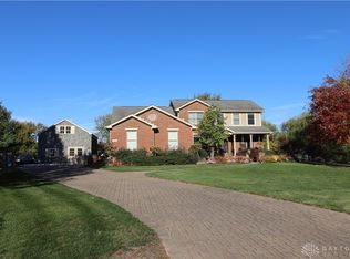 9543 Hacker Farm Ln, Centerville, OH 45458