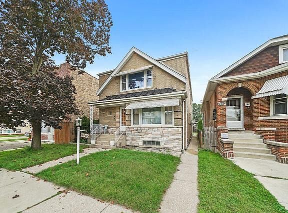 3rd image of 3705 Highland Ave