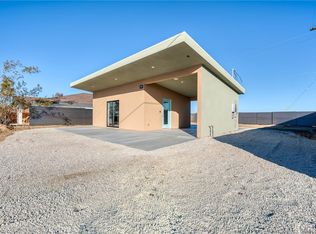 4955 1st St E, Joshua Tree, CA 92252
